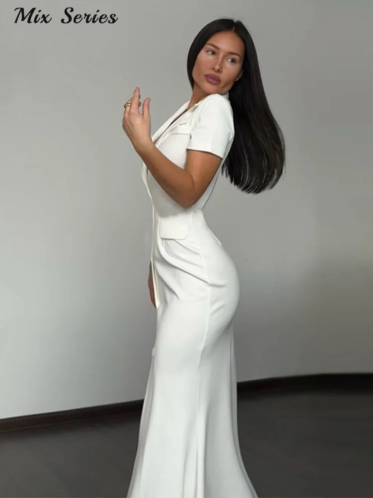 Victoria - Vestido Largo Elegante con Cuello Solapa y Abertura
